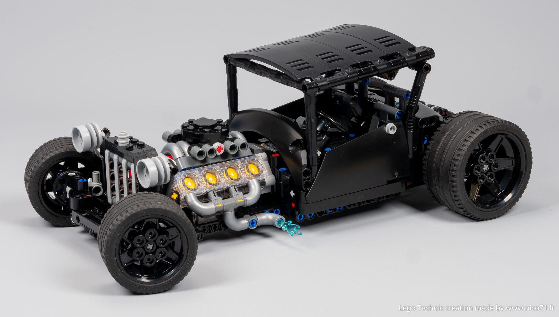 LEGO Vespa wheel hack on a cool custom Hot Rod + mini Vespa 